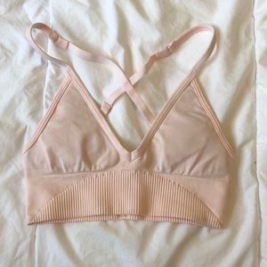 Light pink lulu lemon sports bra